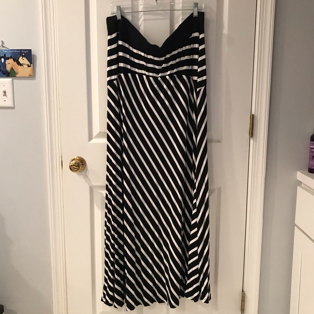 Plus Size Maxi Skirt